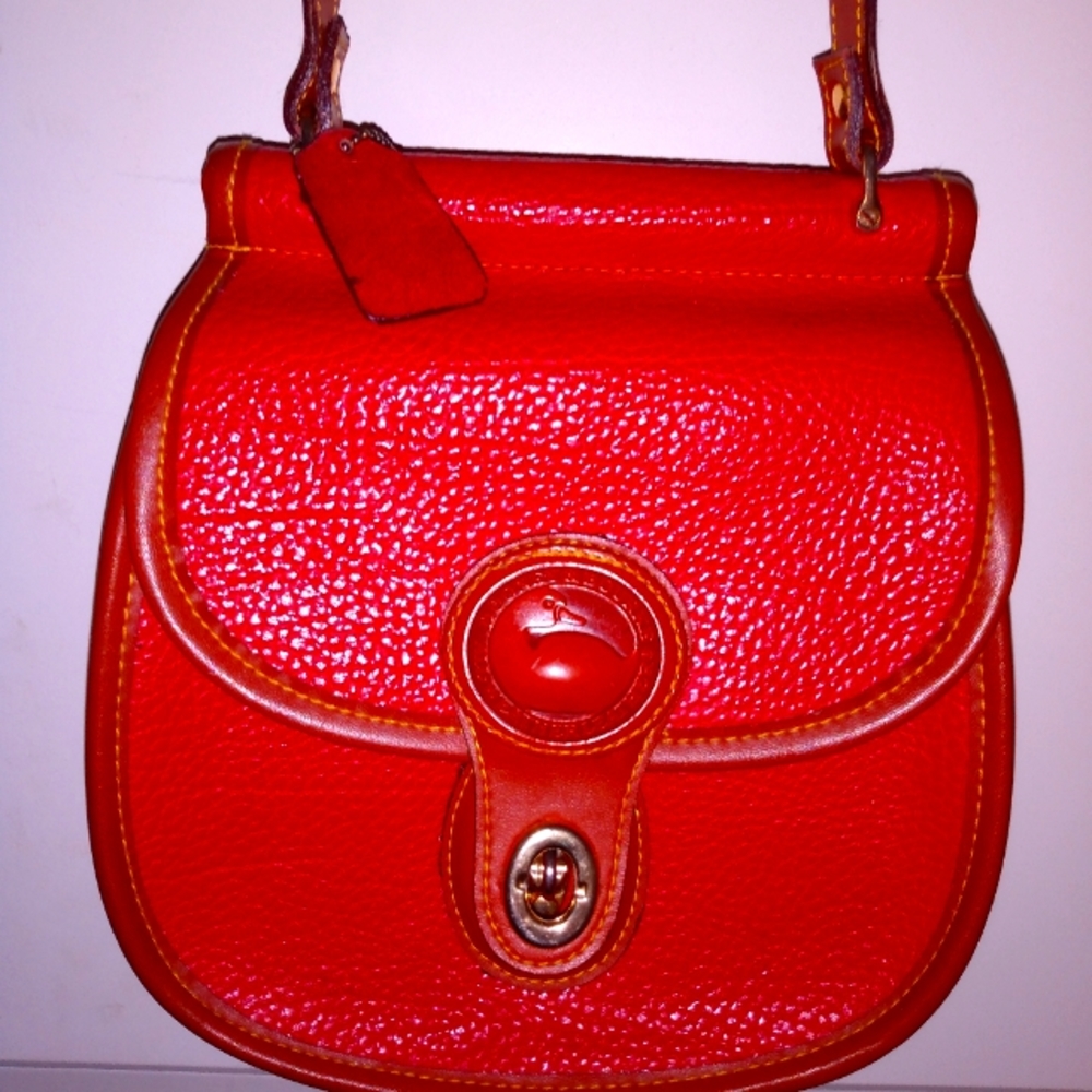 Small red Dooney & Bourke shoulder bag